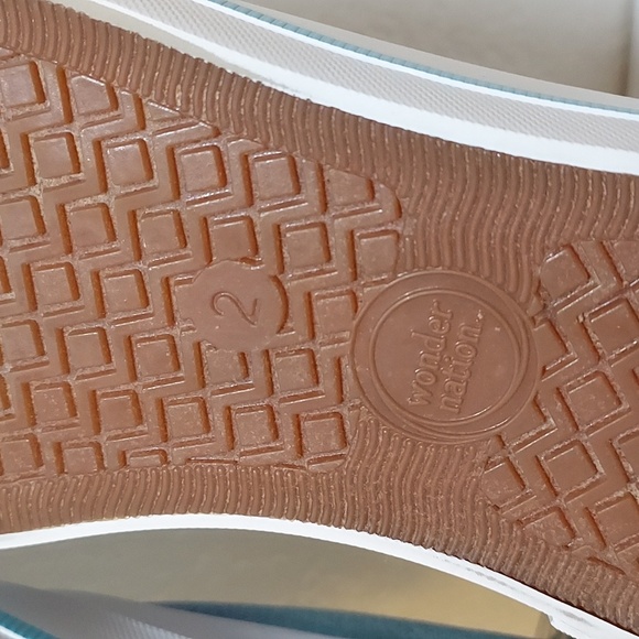 Girls Platform Canvas Sneaker - Picture 8 of 11